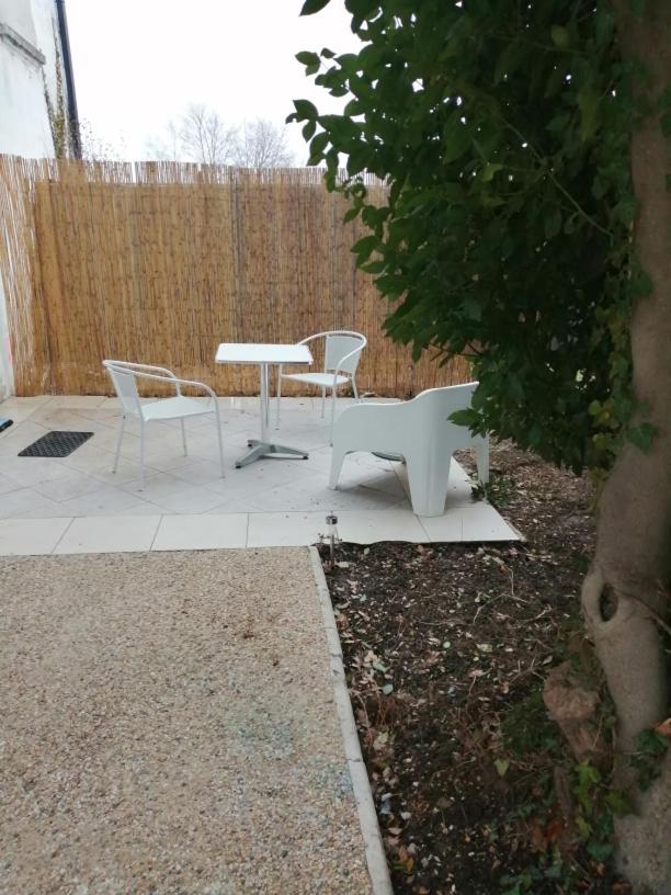 Appartement Tout Proche De Bourg-En-Bresse Peronnas Ngoại thất bức ảnh